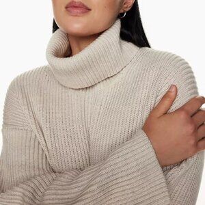 Aritzia Babaton 100% merino wool knit turtleneck size small